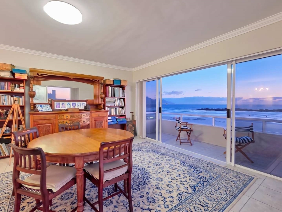 5 Bedroom Property for Sale in Bloubergstrand Western Cape